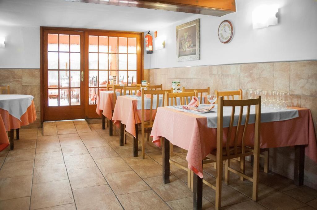 Hostal Montserrat Tona Номер фото