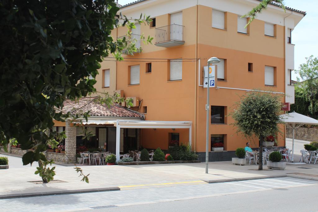 Hostal Montserrat Tona Екстер'єр фото
